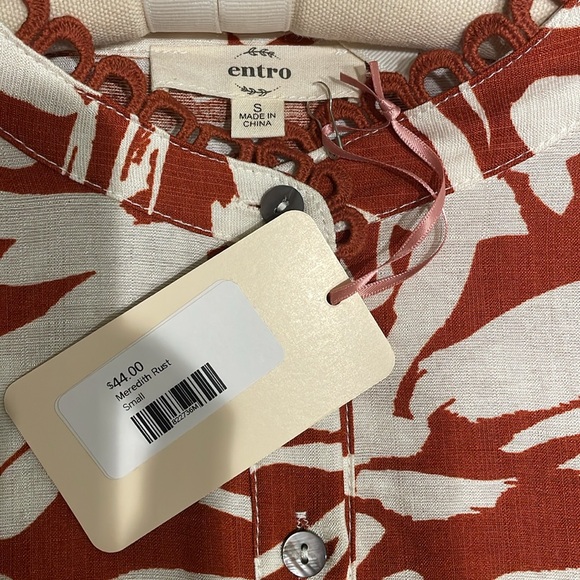NWT Entro Rust and White Abstract Floral Blouse size small - Picture 8 of 9